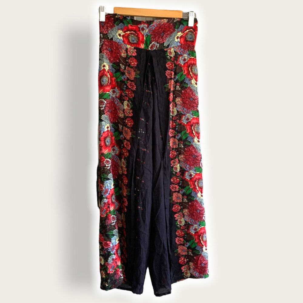 Flower embroiled high waisted pants S